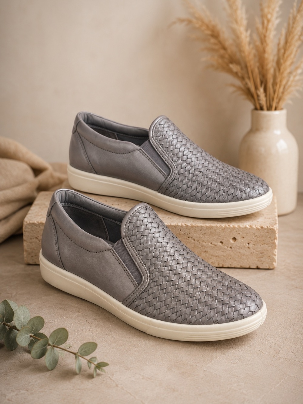 ECCO Soft 7 Leather Slip-on Women's EU 38 Silver Shoe